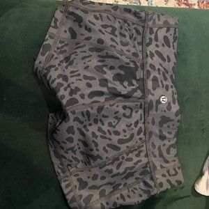 Lululemon leopard shorts (2)